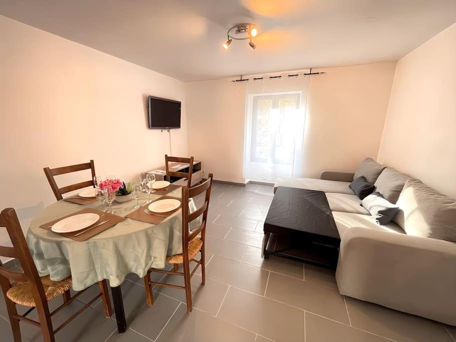 Cherpin Confort Urbain 1Er Etage Roanne Dış mekan fotoğraf